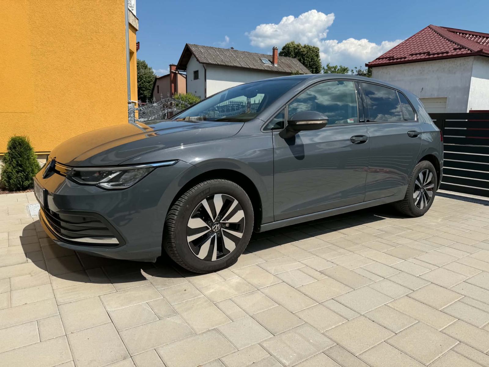 VW Golf 8 2,0 TDI Move 32850km, 2024., fotografija 1