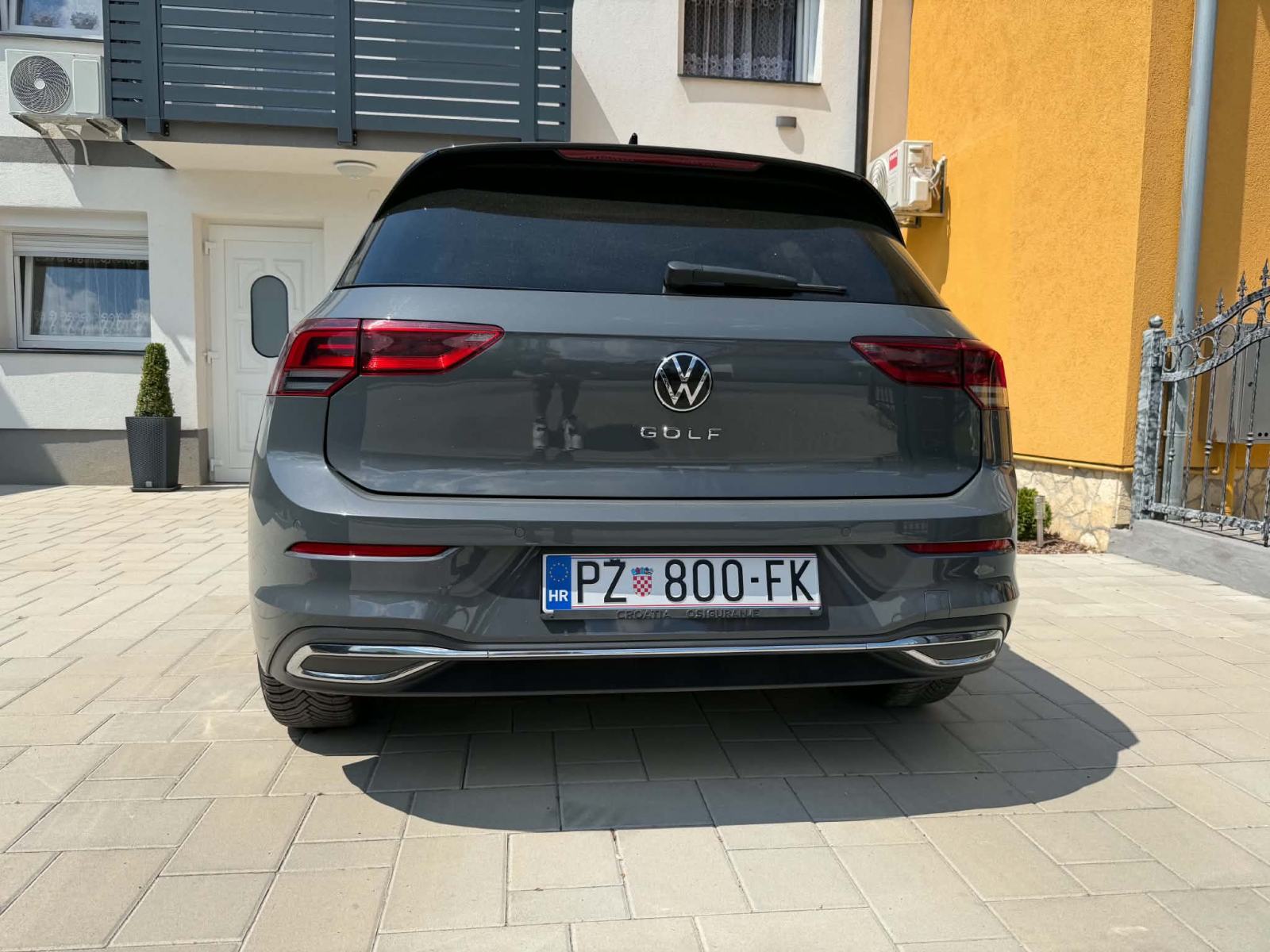 VW Golf 8 2,0 TDI Move 32850km, 2024., fotografija 8