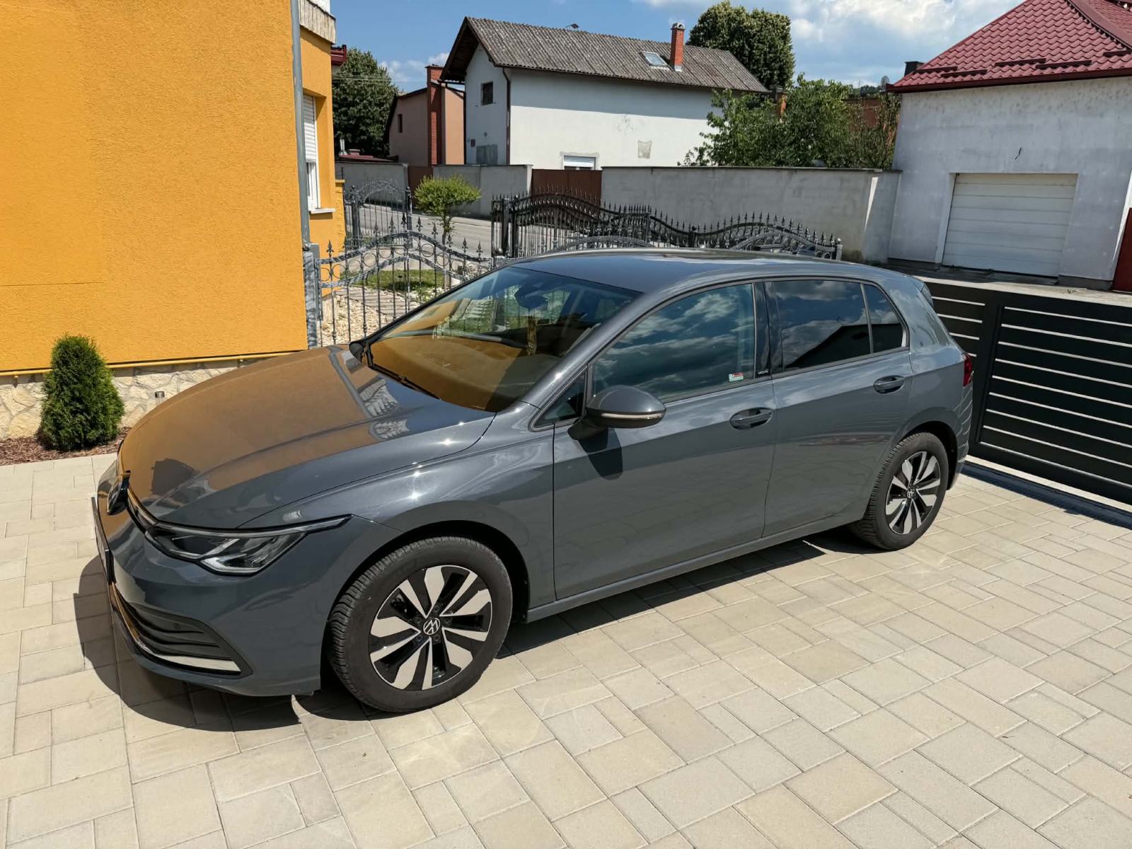 VW Golf 8 2,0 TDI Move 32850km, 2024., fotografija 4