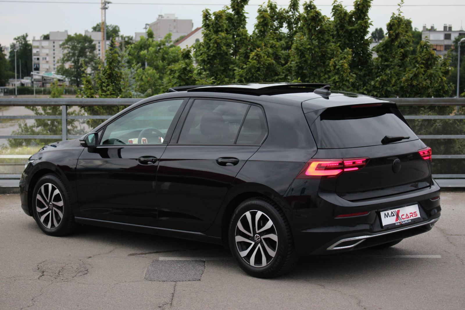VW Golf 8 2,0 TDI Active•150ks•Kamera•Panorama•Head up•Gr.sjed.+upra, fotografija 17