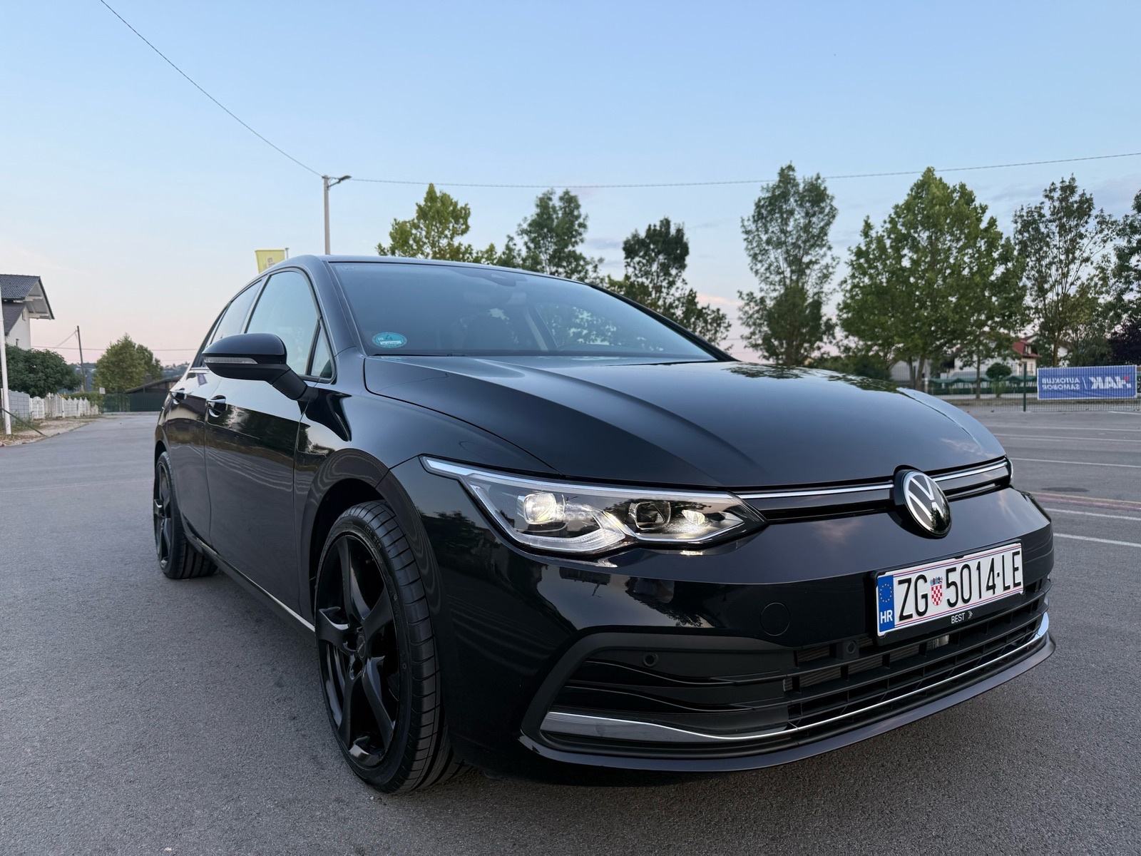 VW Golf 8 2,0 TDI ACTIVE automatik, pogled izvana - slika 2