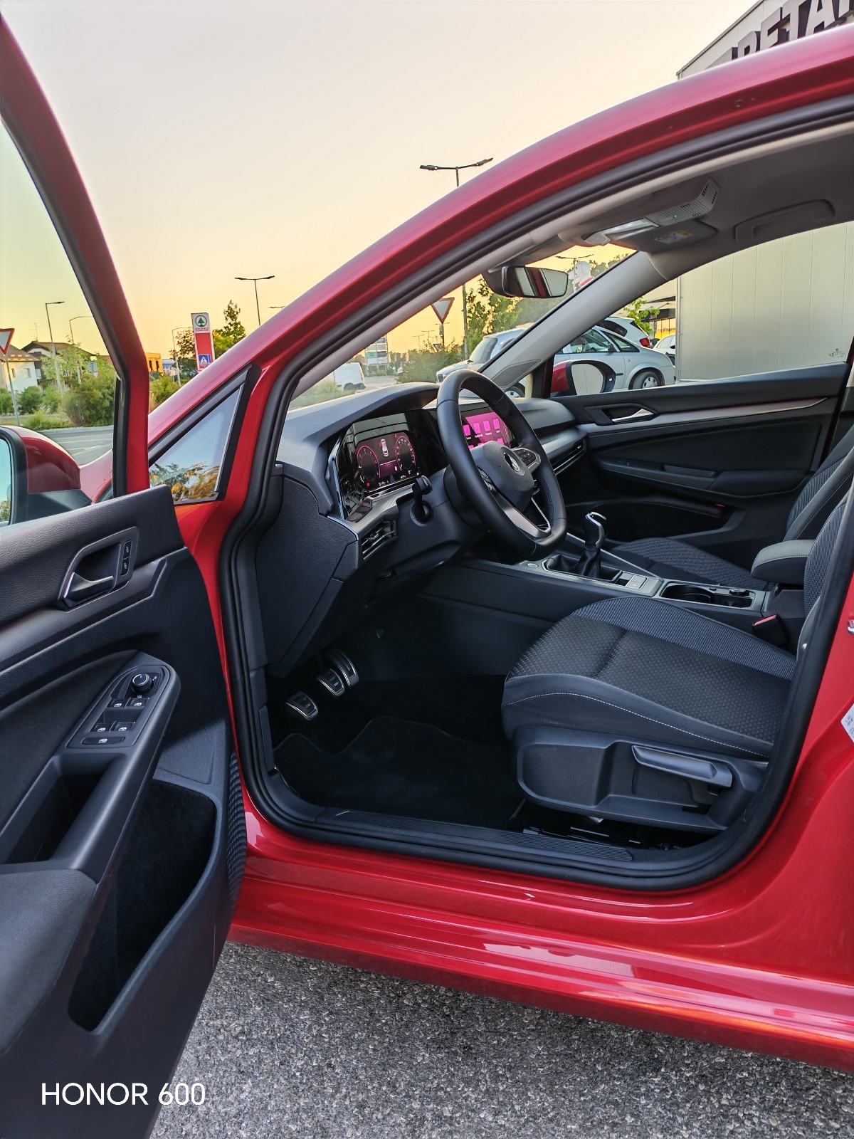 VW Golf 8 2,0 TDI *ACTIVE*LED, NAVI, ACC.., fotografija 9