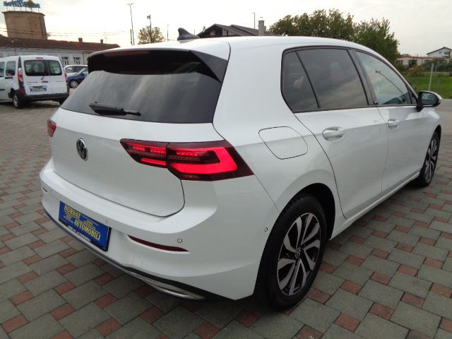 VW Golf 8 2,0 TDI Active/Nav/Virt/LED/Temp+/GrSj+Upr/LanAs/MrK/PaAs/.., fotografija 4