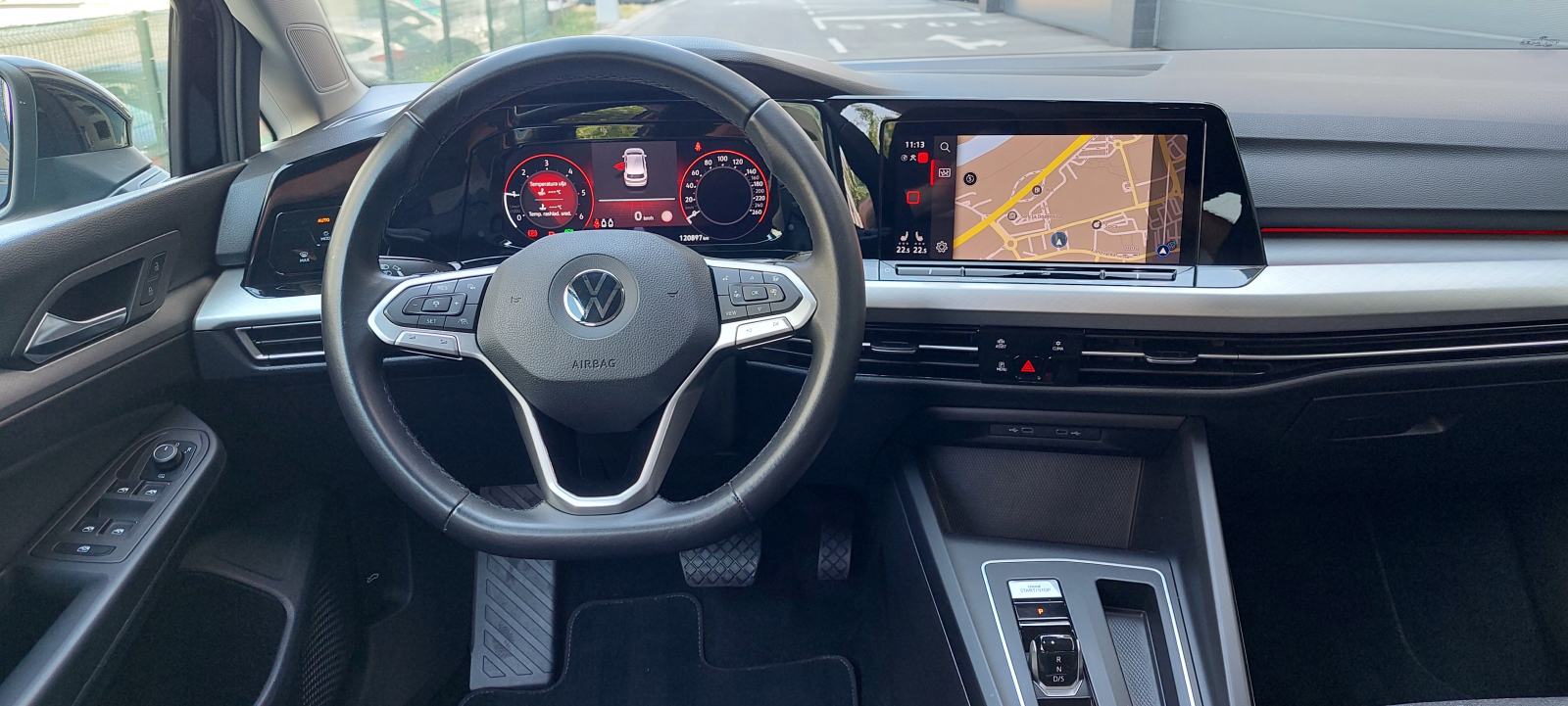 VW Golf 8 2,0 TDI automatik (Navigacija, Kamera i dosta druge opreme), fotografija 9