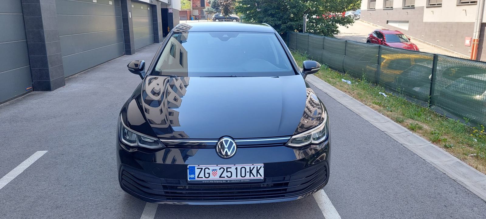 VW Golf 8 2,0 TDI automatik (Navigacija, Kamera i dosta druge opreme), fotografija 2