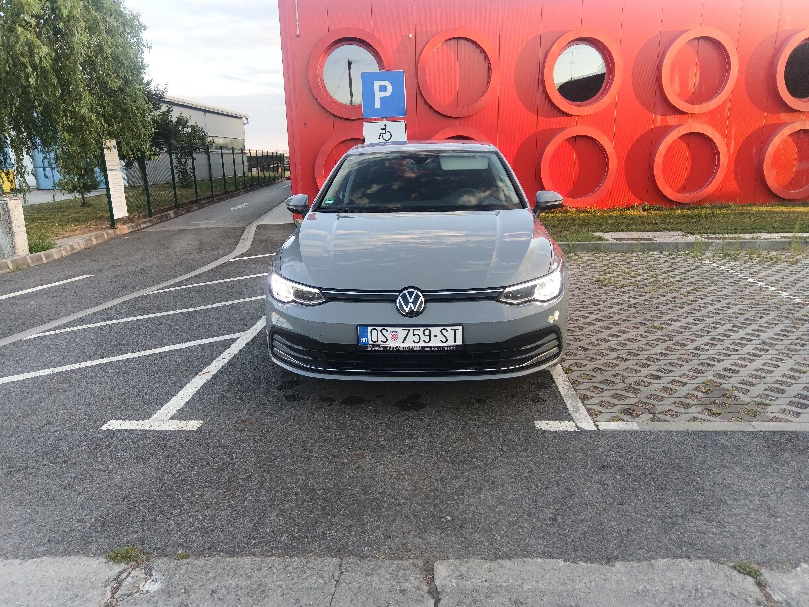 VW Golf 8 2,0 TDI automatik registriran god.dana, fotografija 2