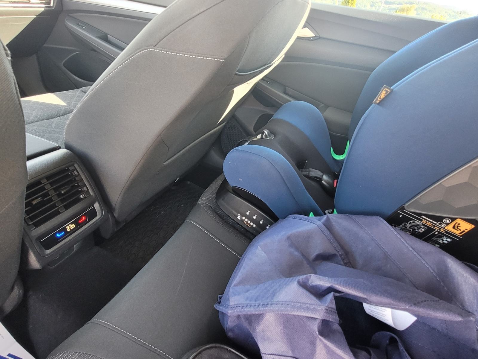 VW Golf 8 2,0 TDI automatik, fotografija 9