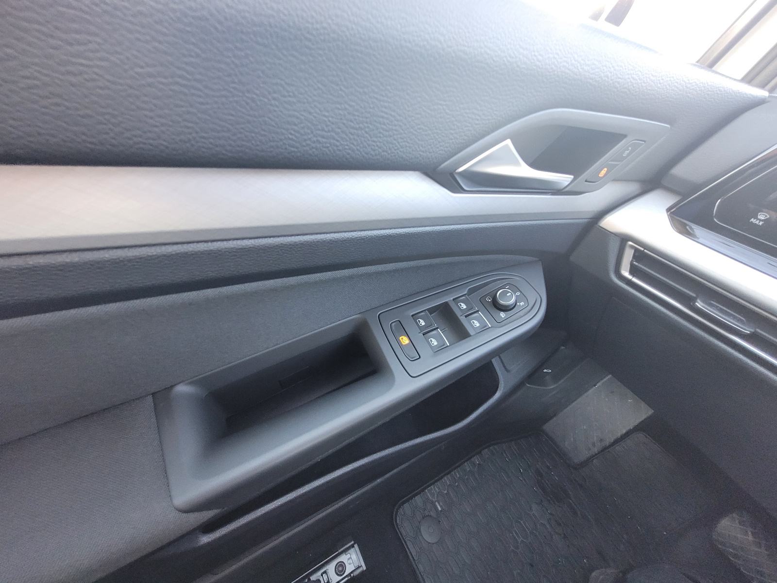 VW Golf 8 2,0 TDI automatik, fotografija 12
