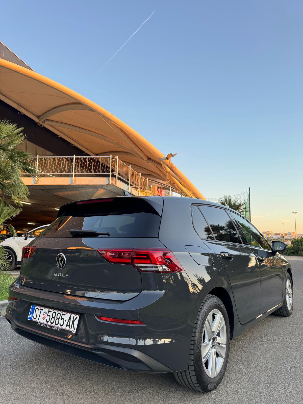 VW Golf 8 2,0 TDI DSG – 75tkm, ACC, PDC, Virtual Cockpit, Alcantara, fotografija 7
