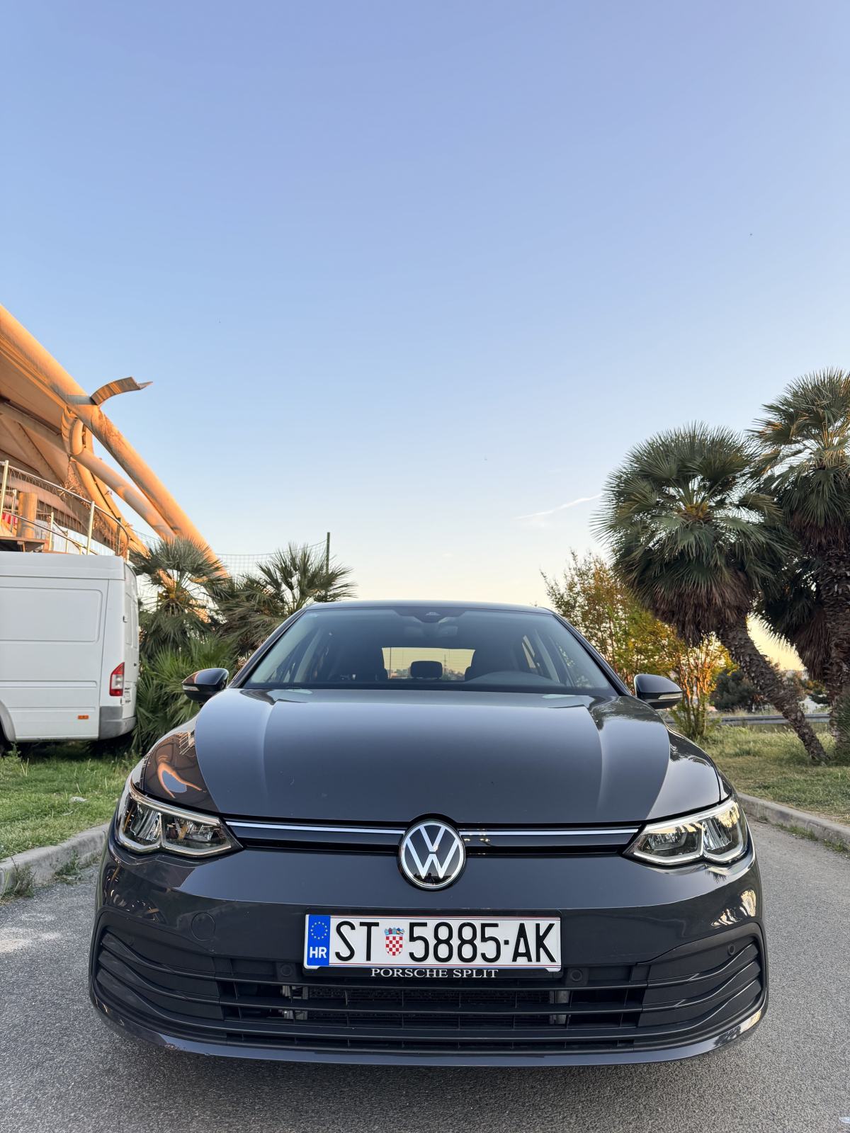 VW Golf 8 2,0 TDI DSG – 75tkm, ACC, PDC, Virtual Cockpit, Alcantara, fotografija 2