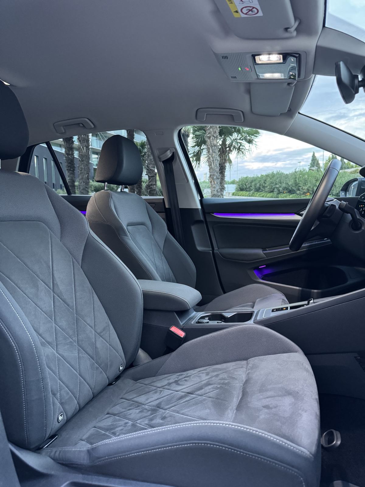 VW Golf 8 2,0 TDI DSG – 75tkm, ACC, PDC, Virtual Cockpit, Alcantara, fotografija 19