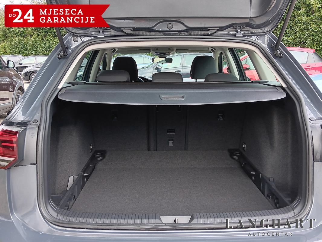 VW Golf 8 2.0 TDi DSG,Ambient,Servis,Reg.do 07/26,LEASING BEZ UČEŠĆA !, fotografija 17