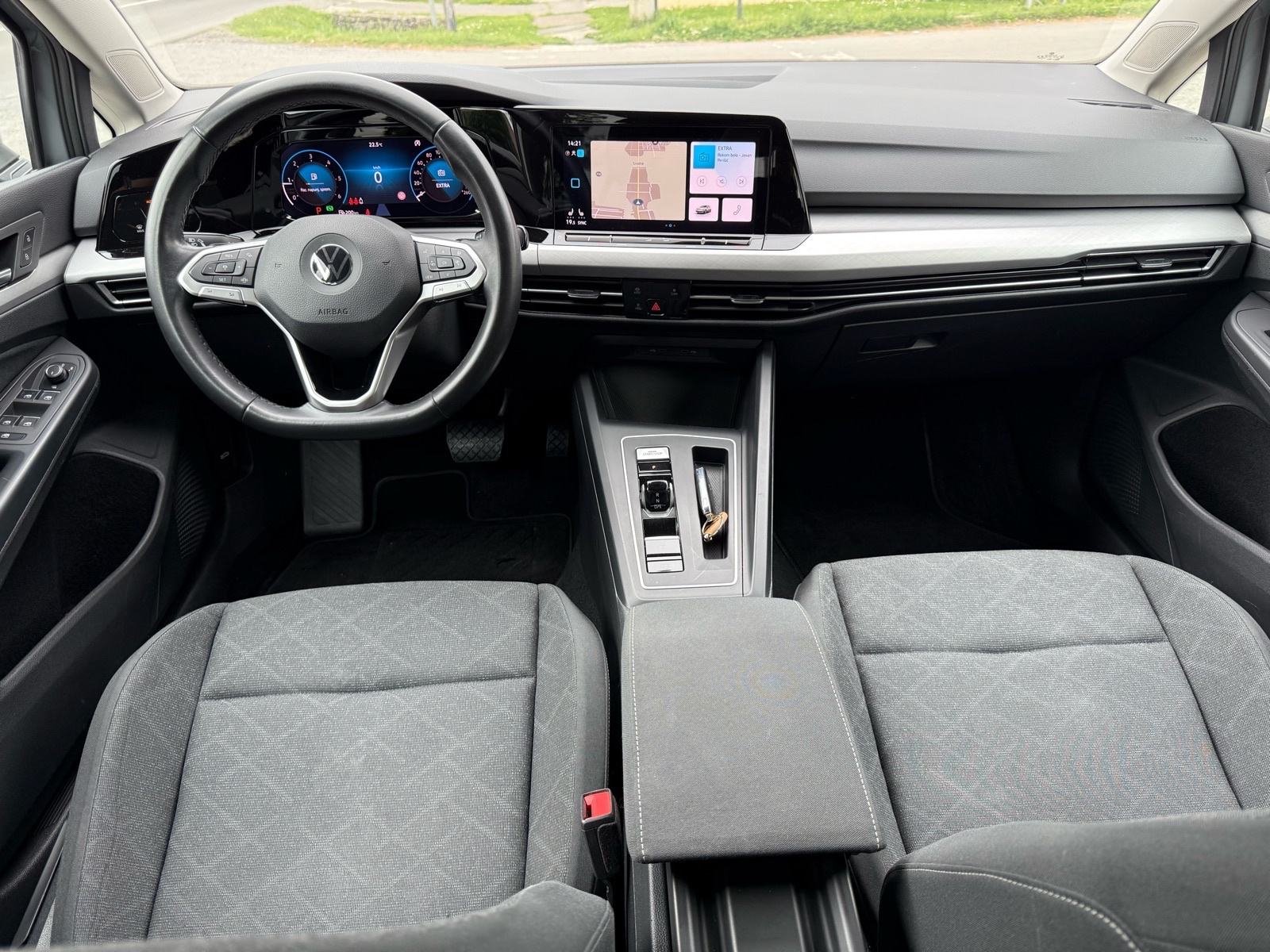 VW Golf 8 2.0 TDI - DSG - GOD 2020 - LED - Servisna - 141 tkm, fotografija 4