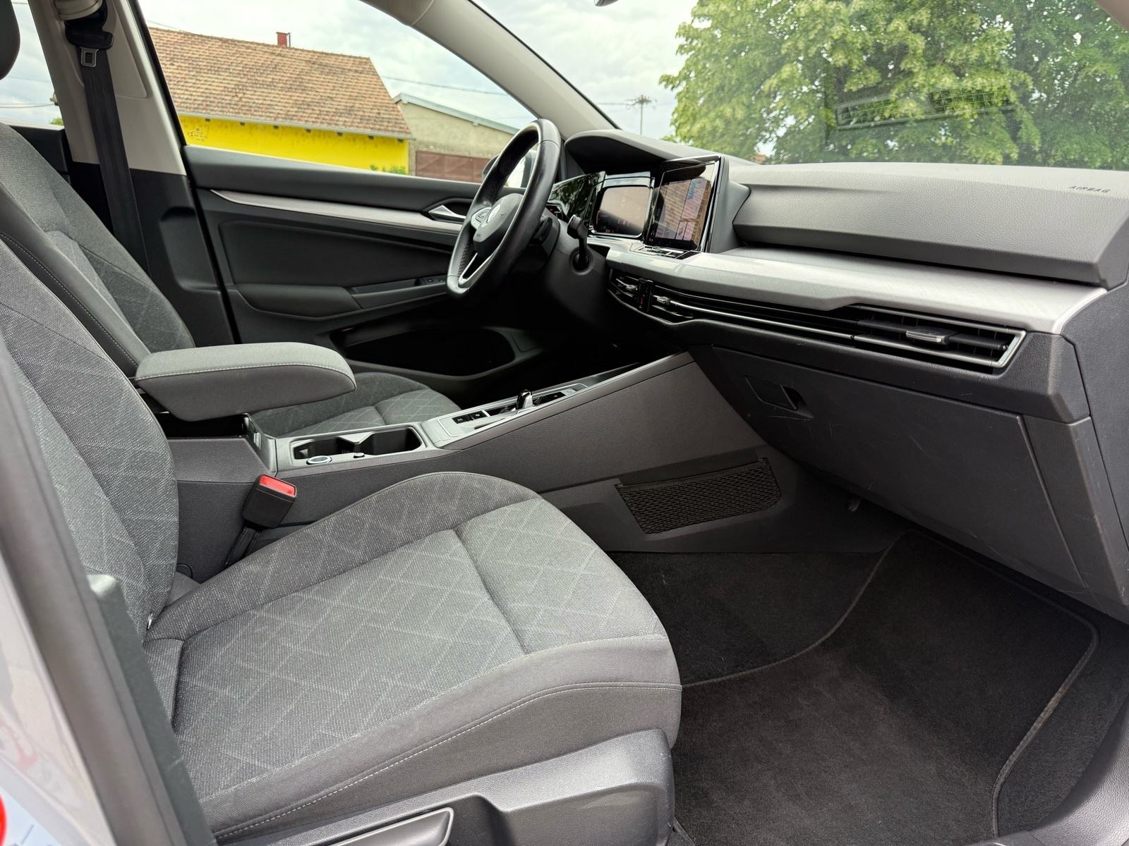 VW Golf 8 2.0 TDI - DSG - GOD 2020 - LED - Servisna - 141 tkm, fotografija 17