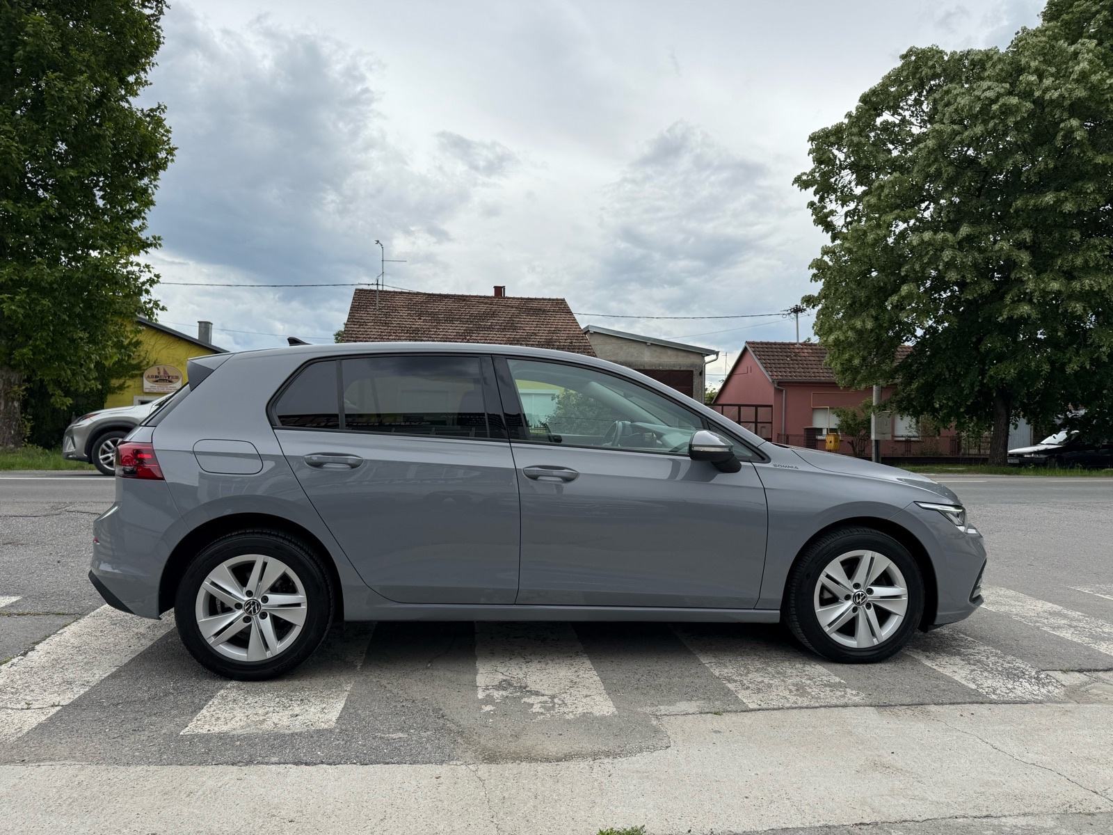 VW Golf 8 2.0 TDI - DSG - GOD 2020 - LED - Servisna - 141 tkm, fotografija 11