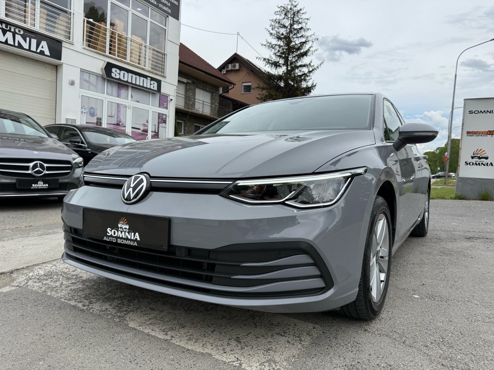 VW Golf 8 2.0 TDI - DSG - GOD 2020 - LED - Servisna - 141 tkm, fotografija 2