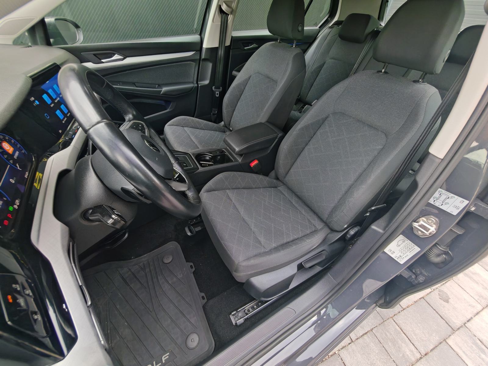 ⭐VW Golf 8 2,0 TDI DSG◽LANE ASSIST◽ACC◽AMBILIGHT◽JAMSTVO✔️⭐, fotografija 17