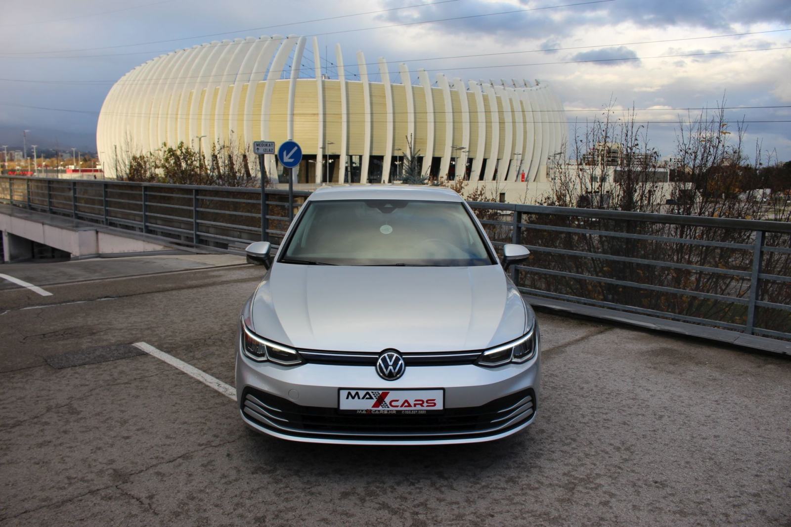VW Golf 8 2,0 TDI DSG Life•Automatik•110kw/150ks•Navigacija•Grij.sjed, fotografija 7