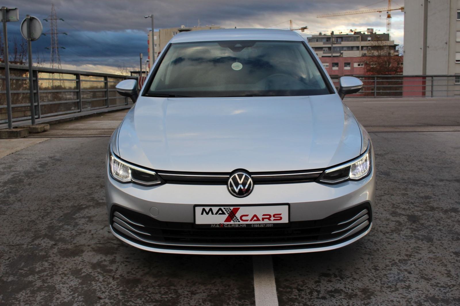 VW Golf 8 2,0 TDI DSG Life•Automatik•110kw/150ks•Navigacija•Grij.sjed, fotografija 11