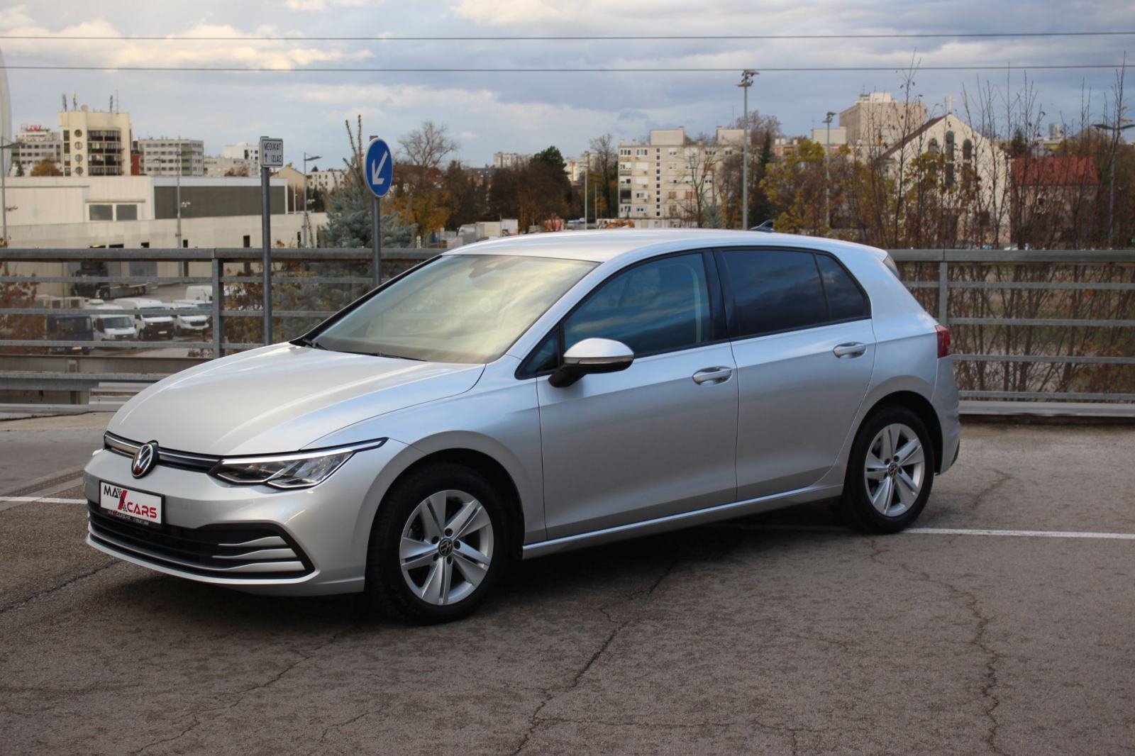 VW Golf 8 2,0 TDI DSG Life•Automatik•110kw/150ks•Navigacija•Grij.sjed, fotografija 16
