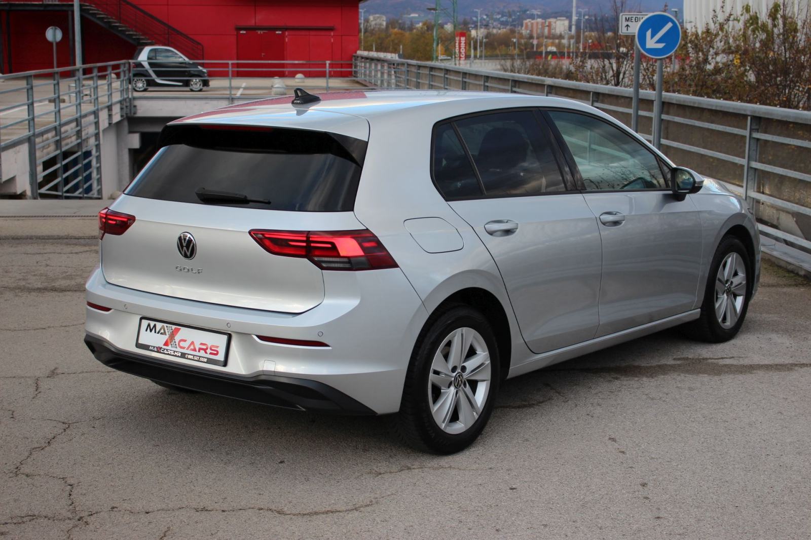 VW Golf 8 2,0 TDI DSG Life•Automatik•110kw/150ks•Navigacija•Grij.sjed, fotografija 15