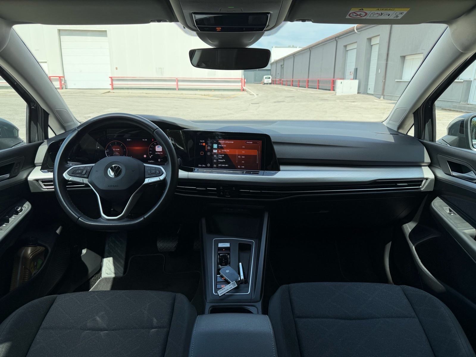 VW Golf 8 2,0 TDI DSG LIFE+, LED, KAMERA, U PDV-u, fotografija 7