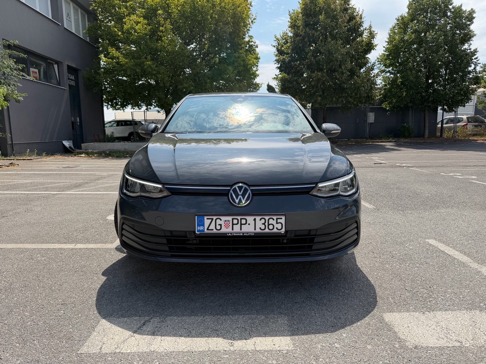 VW Golf 8 2,0 TDI DSG LIFE+, LED, KAMERA, U PDV-u, fotografija 2