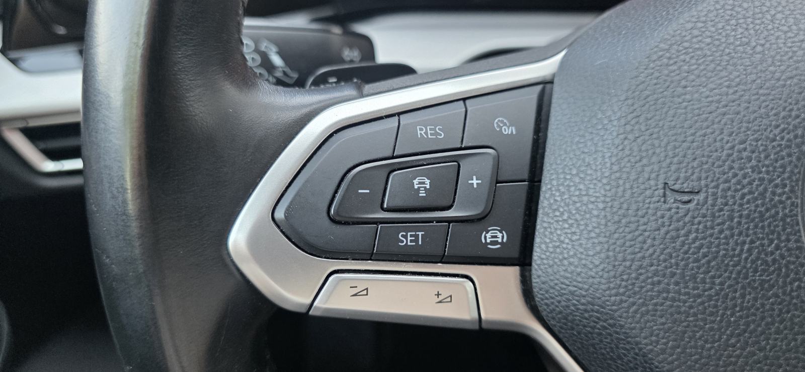 VW Golf 8 2,0 TDI F1 DSG, FULL LED, VIRTUAL, AUT. KLIMA, NAVI, PDV-u.., fotografija 20