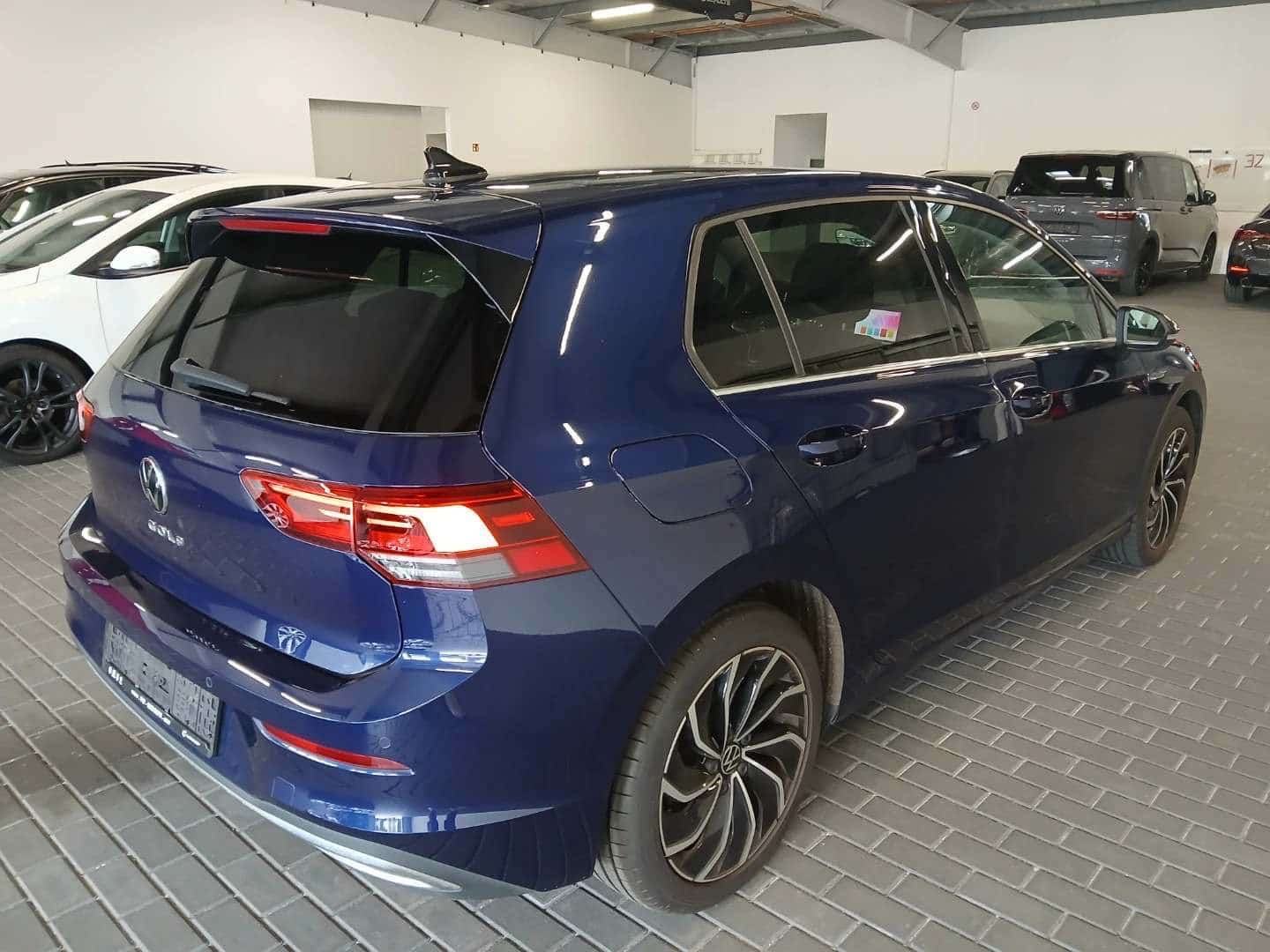 VW Golf 8 2,0 TDI DSG, STYLE, IQ.LIGHT, REGISTRIRAN, NAVI, KEYLESS, fotografija 5