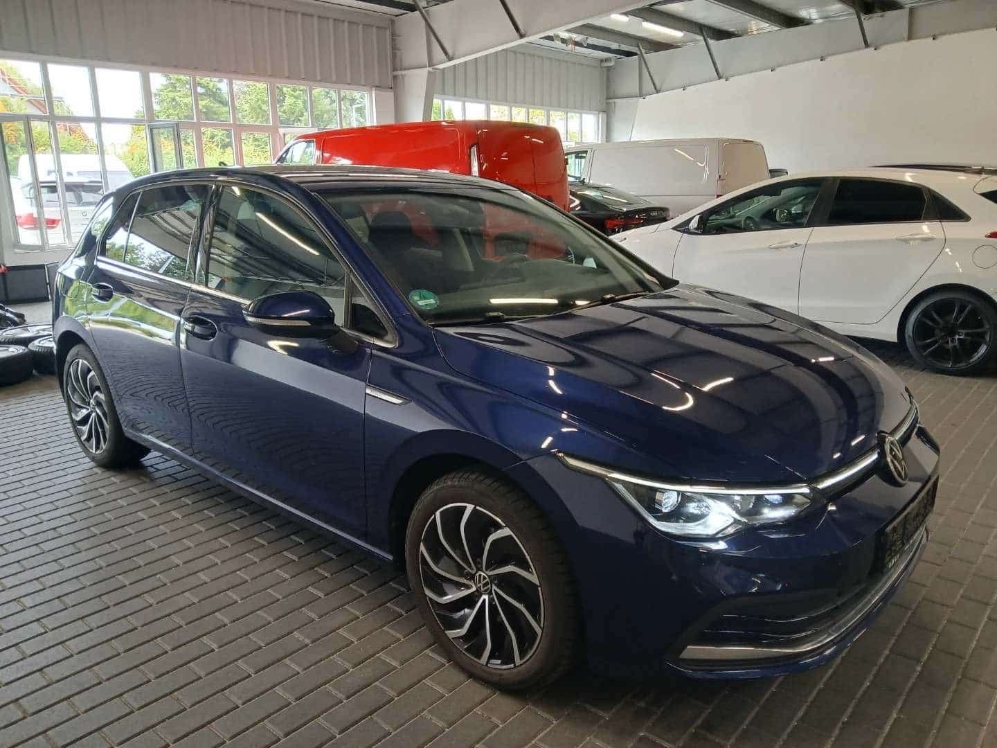 VW Golf 8 2,0 TDI DSG, STYLE, IQ.LIGHT, REGISTRIRAN, NAVI, KEYLESS, fotografija 6