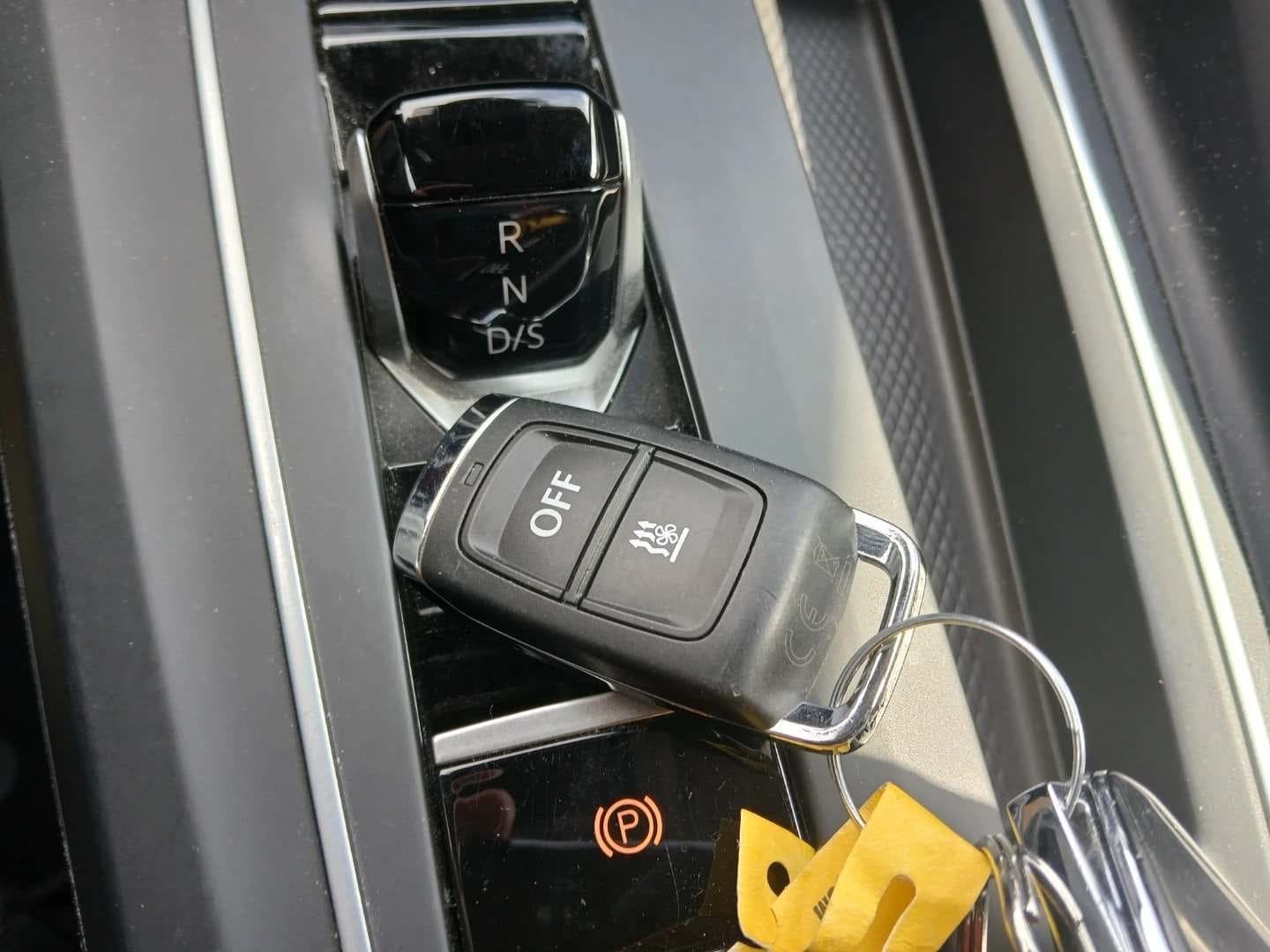 VW Golf 8 2,0 TDI DSG, STYLE, IQ.LIGHT, REGISTRIRAN, NAVI, KEYLESS, fotografija 16