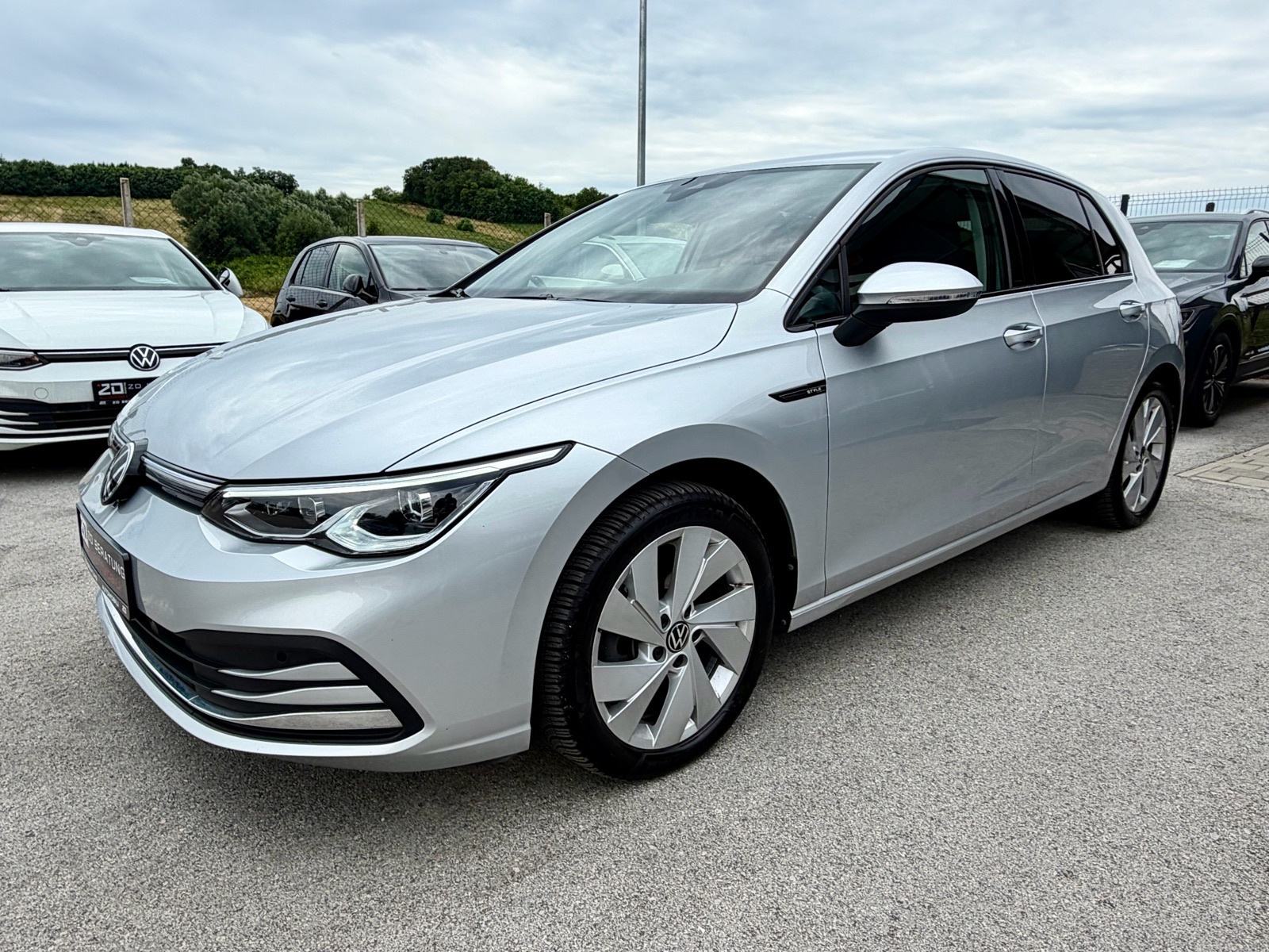 VW Golf 8 2,0 TDI DSG *Style* MATRIX *2022* Navi Kamera ACC Servisna, fotografija 3