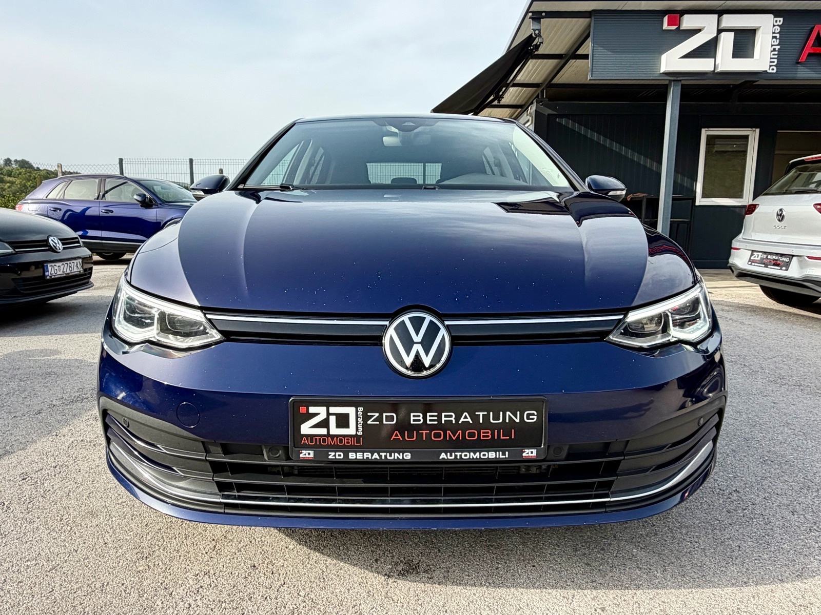 VW Golf 8 2,0 TDI DSG *Style* MATRIX *IQ LIGHT* Navi Keyless Servisna, fotografija 2