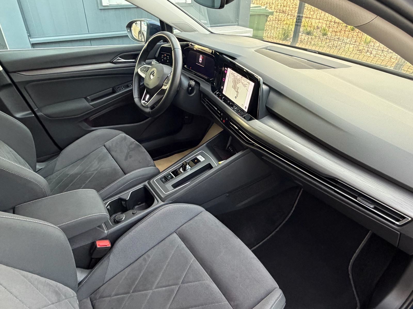 VW Golf 8 2,0 TDI DSG *Style* MATRIX *IQ LIGHT* Navi Keyless Servisna, fotografija 18