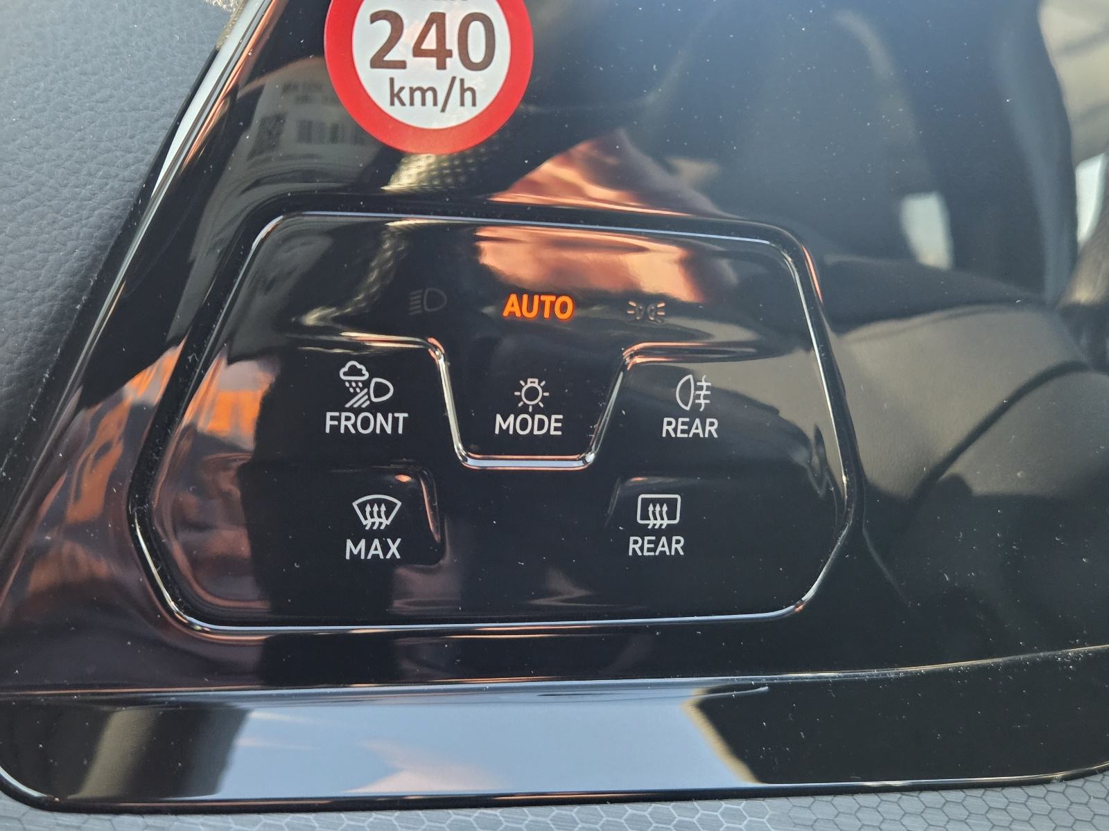 VW Golf 8 2,0 TDI GTD DSG IQ MATRIX,VIRTUA,TVORNIČKO JAMSTVO 11/2027, fotografija 14