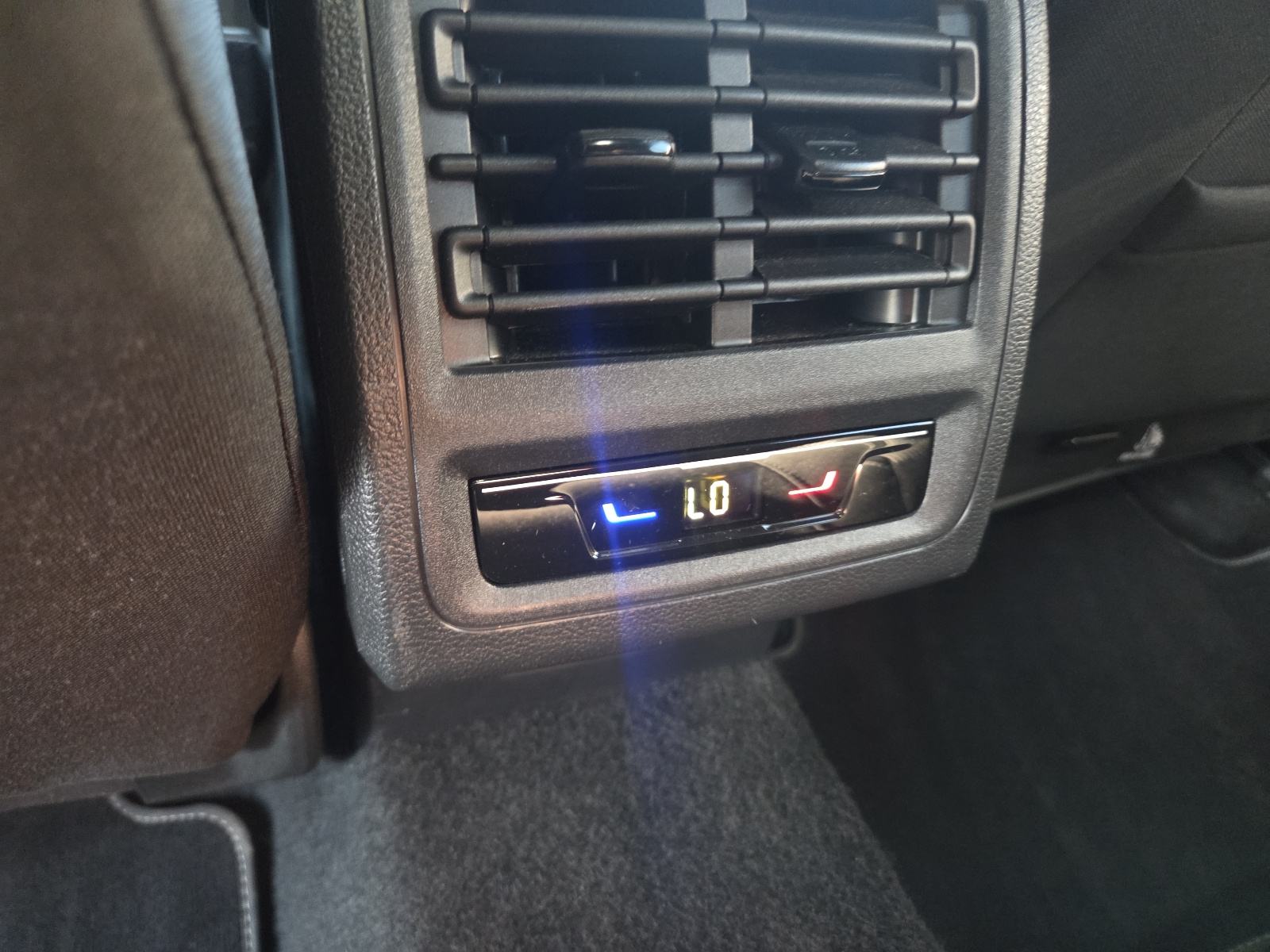 VW Golf 8 2,0 TDI GTD DSG IQ MATRIX,VIRTUA,TVORNIČKO JAMSTVO 11/2027, fotografija 20