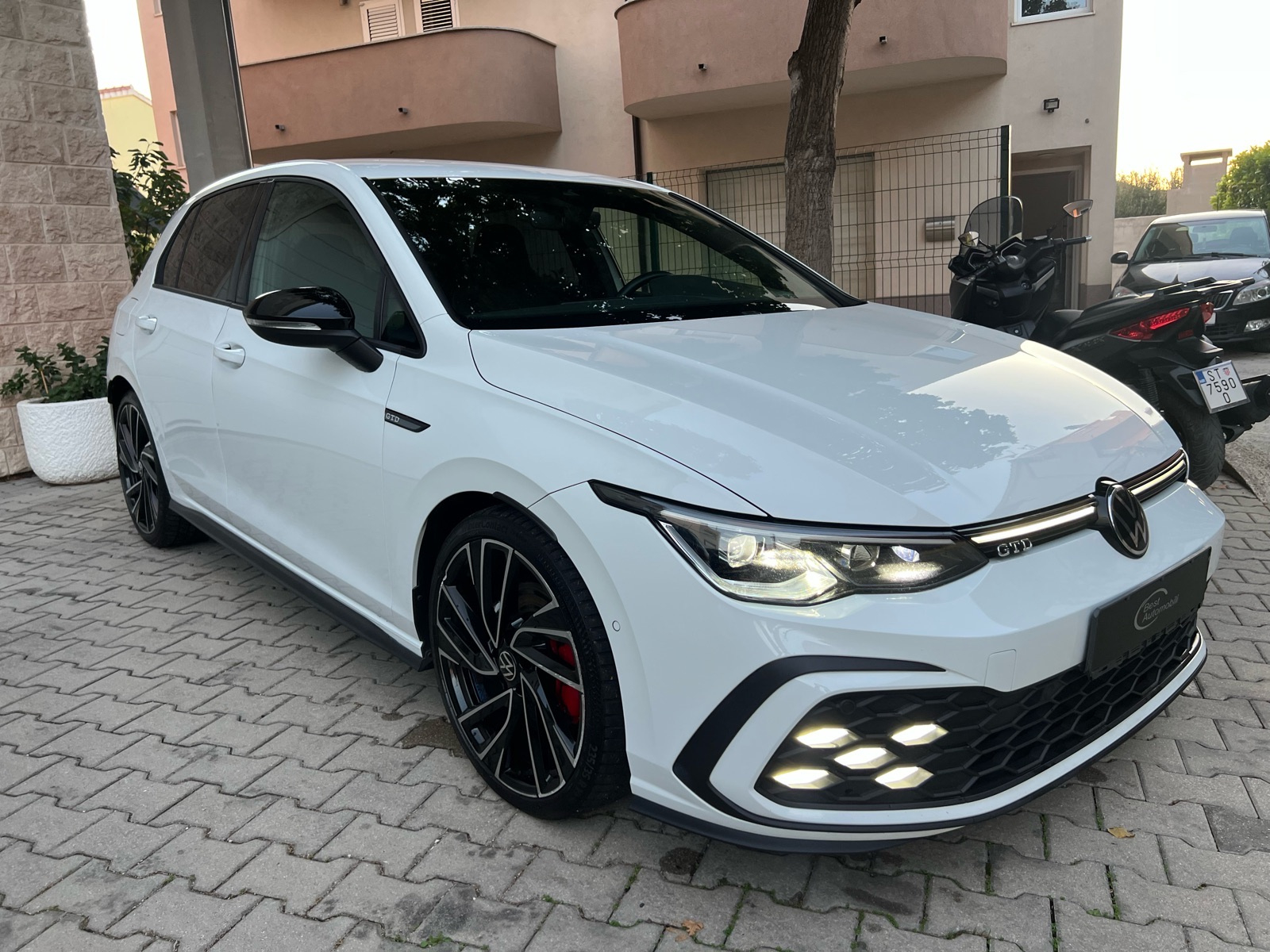 VW Golf 8 2.0 TDI GTD, DSG, VIRTUAL …, fotografija 3