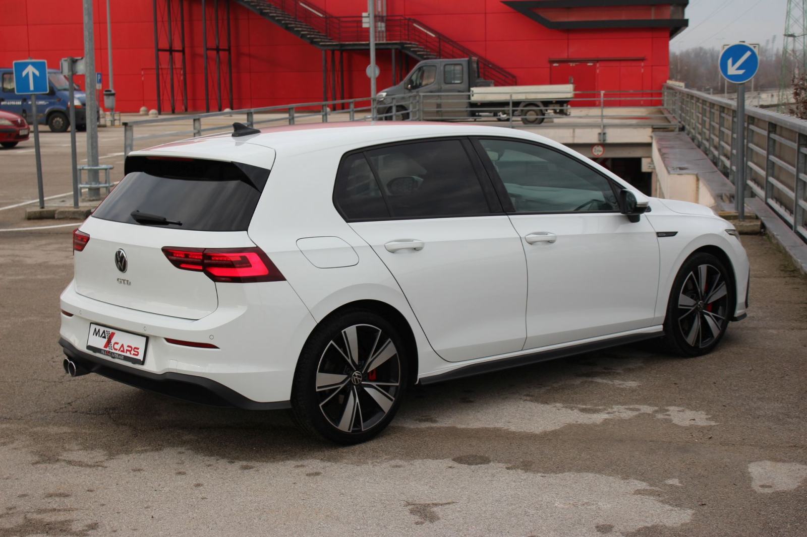 VW Golf 8 2,0 GTD•IQLed•Virtual Cockpit•Kamera•Gr.volana+sjed.•12/2020, fotografija 18