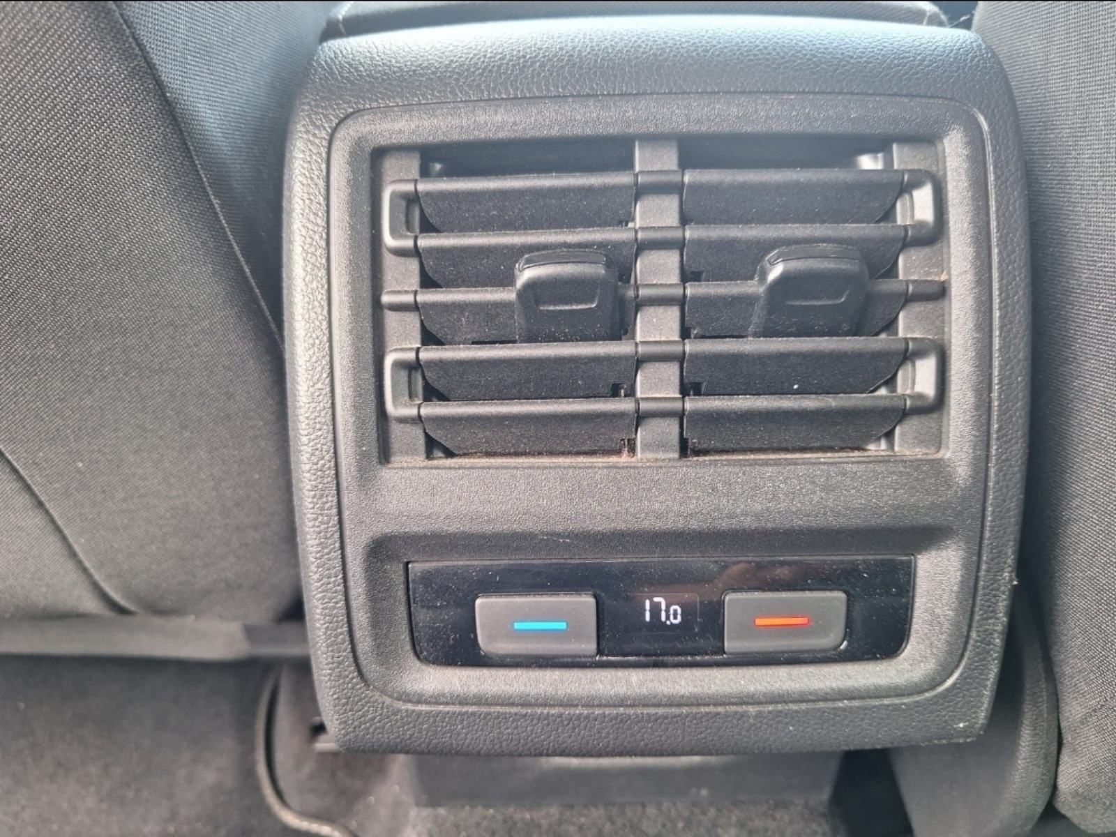 VW Golf 8 2,0 TDI kamera 123000km cijena do reg., fotografija 15