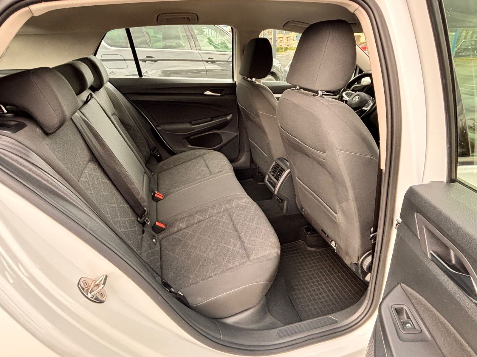 VW Golf 8 2,0 TDI Life 1.VL Nije uvoz Jamstvo 1G, fotografija 11