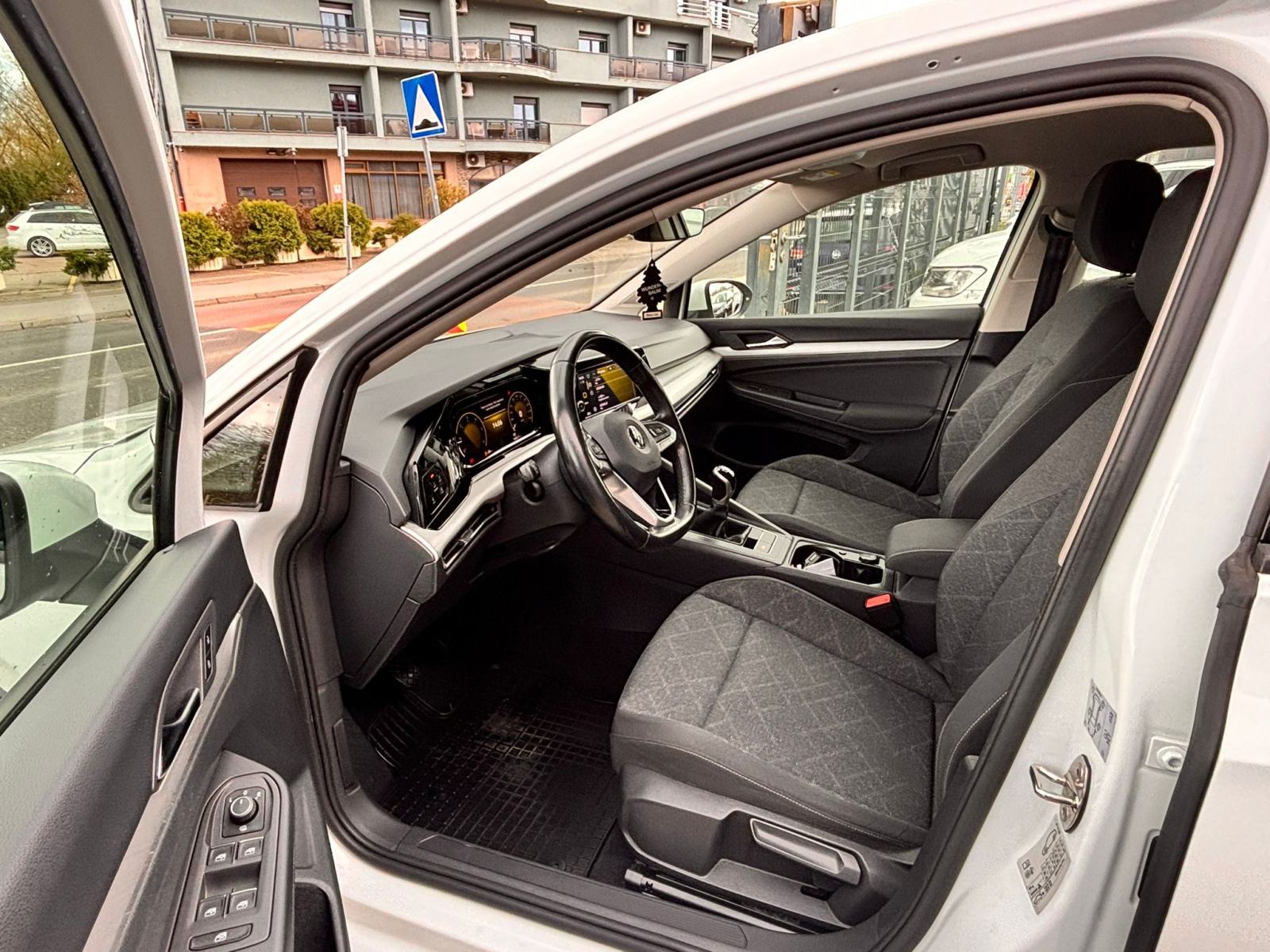 VW Golf 8 2,0 TDI Life 1.VL Nije uvoz Jamstvo 1G, fotografija 8