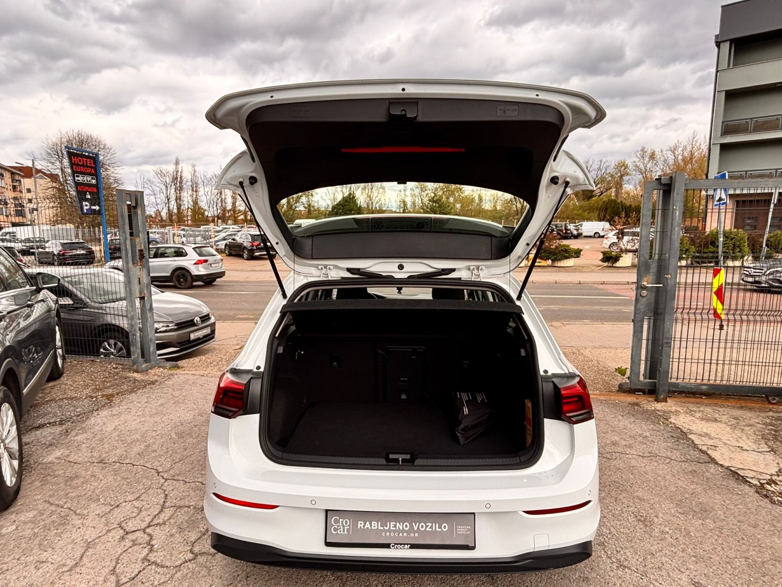 VW Golf 8 2,0 TDI Life 1.VL Nije uvoz Jamstvo 1G, fotografija 15