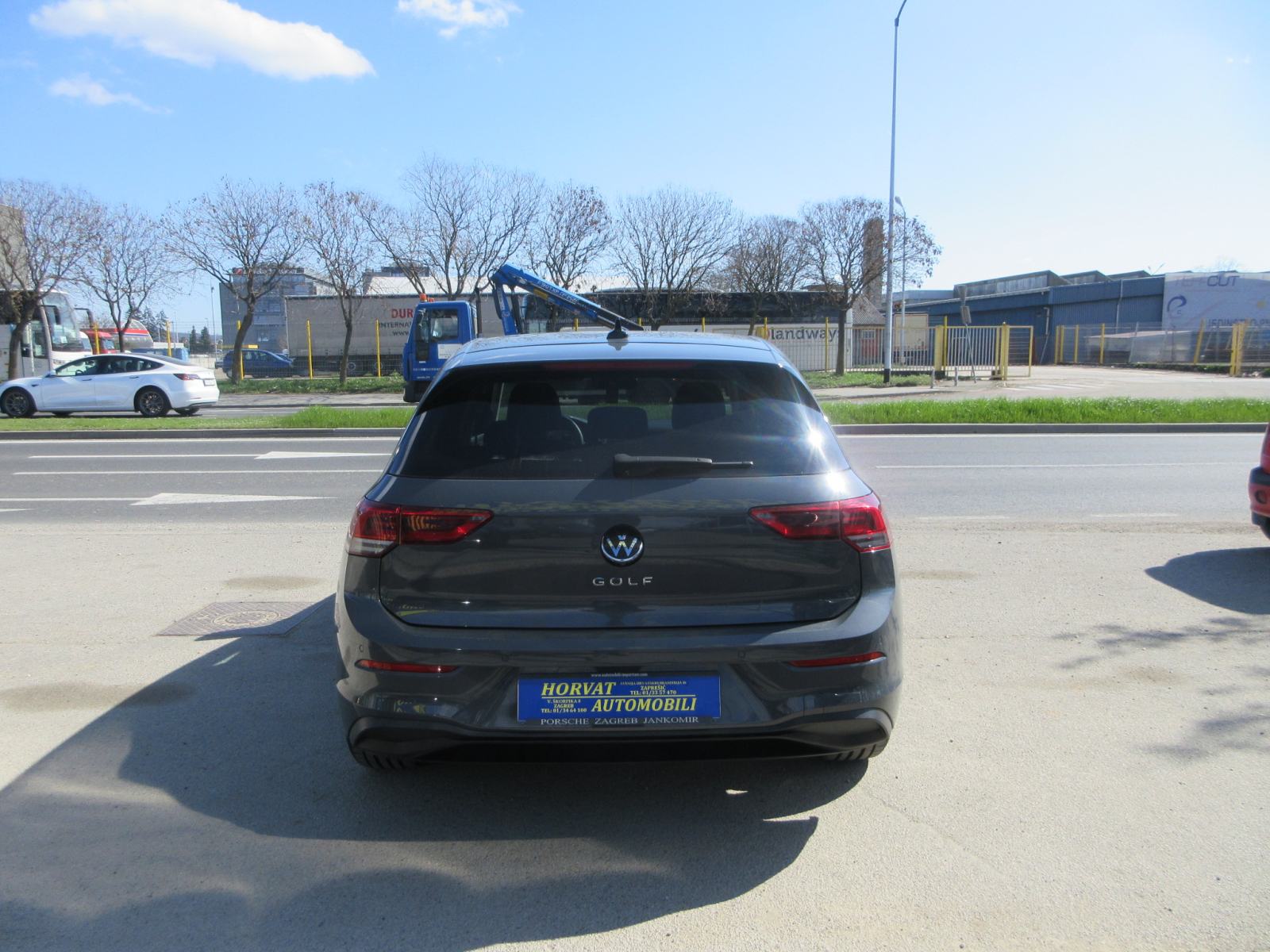 VW Golf 8 2,0 TDI Life,115Ks,Navi,Rik.Kamera,Led,Virtual,Toop Stanje,., fotografija 5