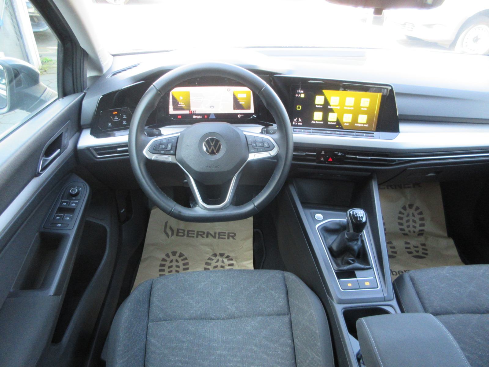 VW Golf 8 2,0 TDI Life,115Ks,Navi,Rik.Kamera,Led,Virtual,Toop Stanje,., fotografija 7