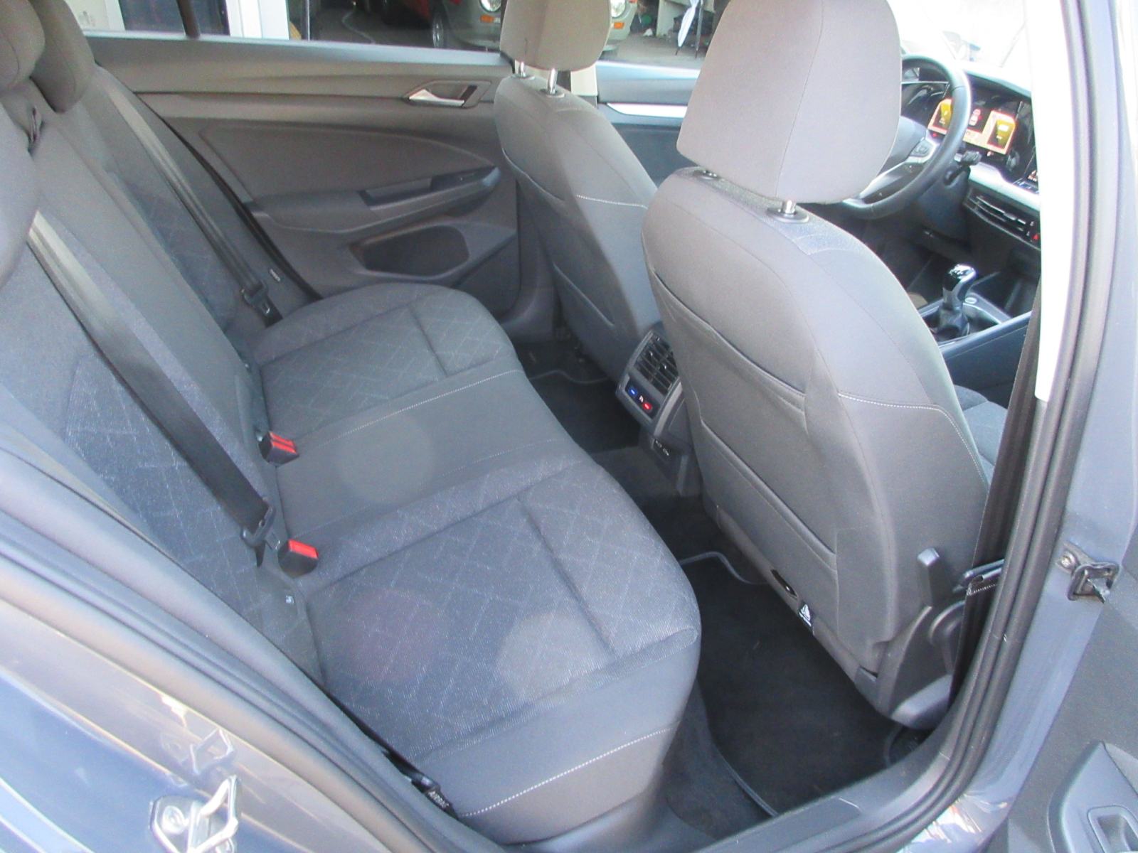 VW Golf 8 2,0 TDI Life,115Ks,Navi,Rik.Kamera,Led,Virtual,Toop Stanje,., fotografija 12