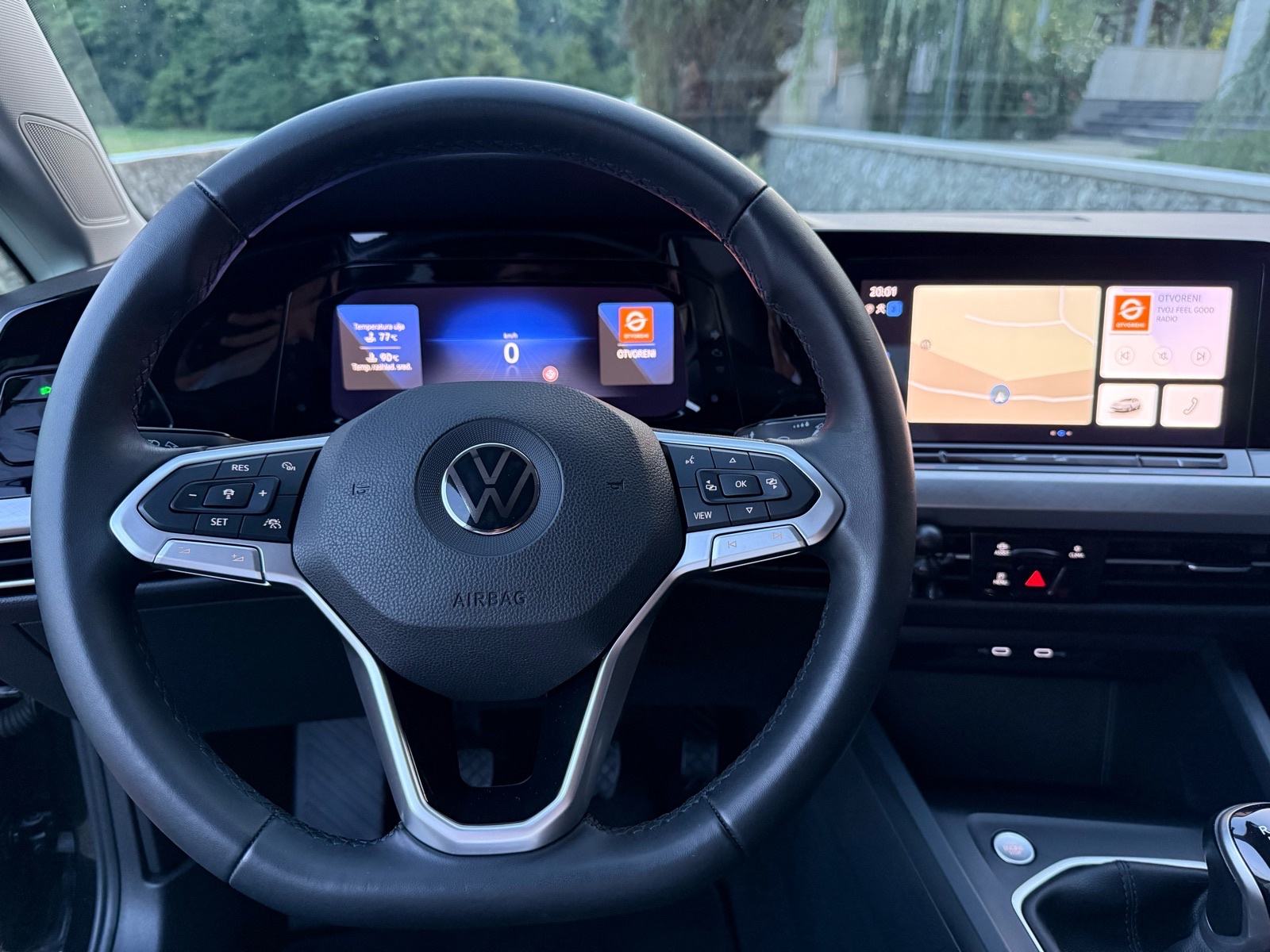 VW Golf 8 2,0 TDI LIFE, NAVI, KEYLESS, ACC, SERVISNA, fotografija 11