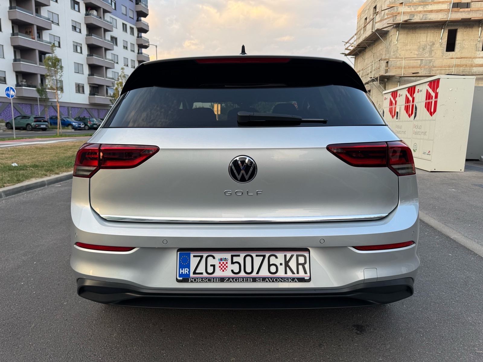 VW Golf 8 2,0 TDI LIFE **NIJE UVOZ,2xKLJUČA, ORIGINAL KM, SERVISNA**, fotografija 4