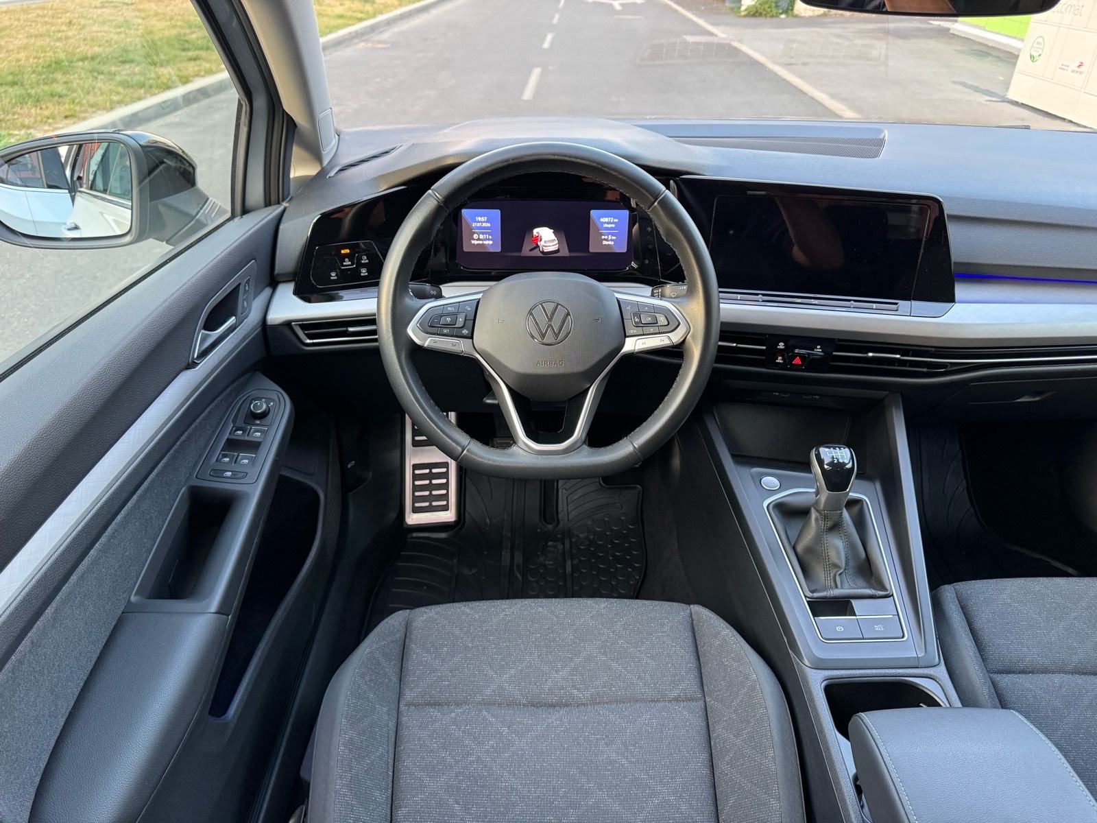 VW Golf 8 2,0 TDI LIFE **NIJE UVOZ,2xKLJUČA, ORIGINAL KM, SERVISNA**, fotografija 10