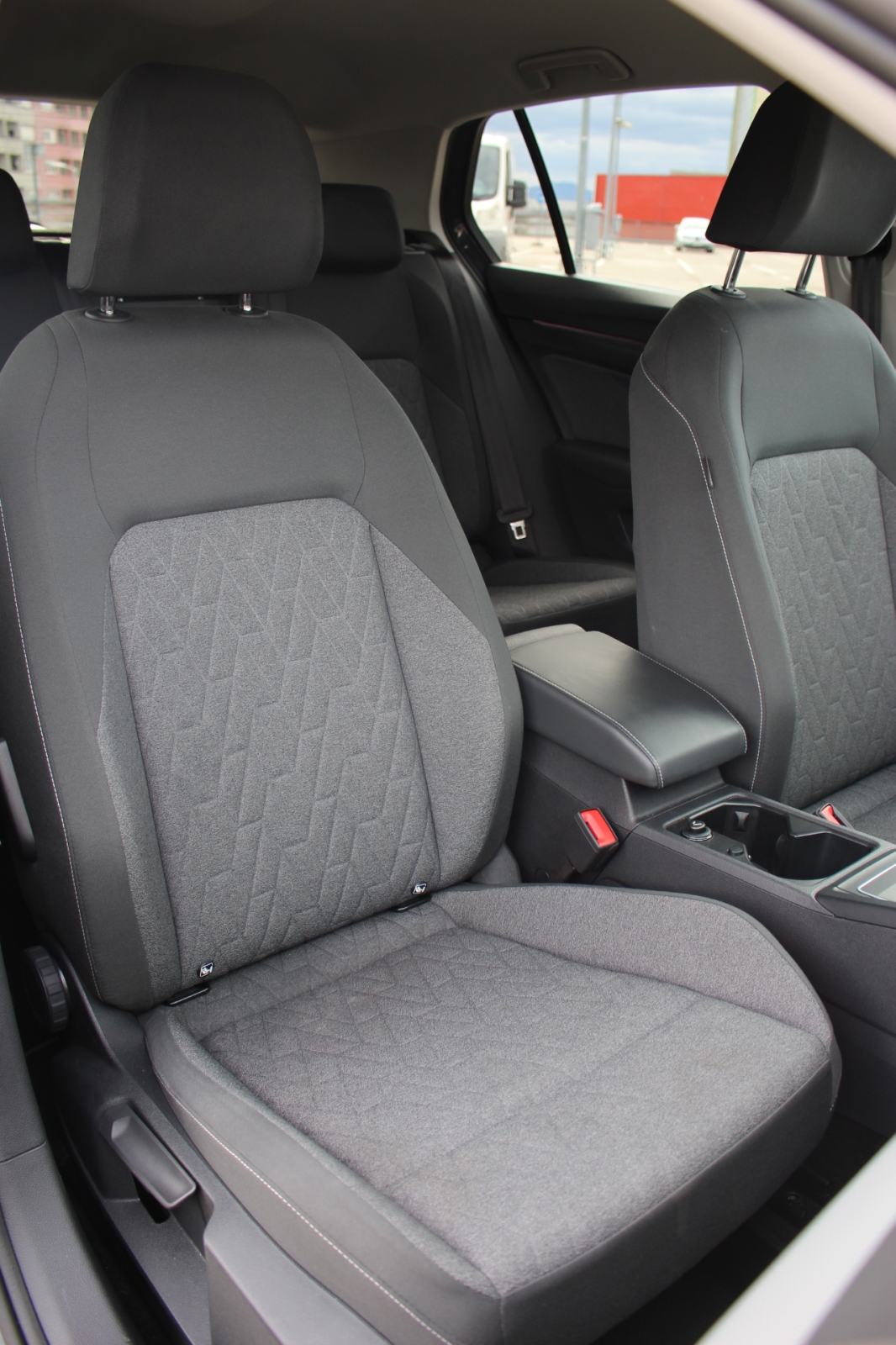 VW Golf 8 2,0 TDI Match•150ks•Kamera•Grijanje sje.•Grijanje upra.•Kuka, fotografija 19