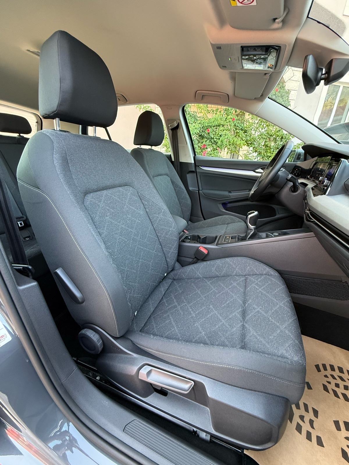 VW Golf 8 2,0 TDI Mod.2021⭐️Jamstvo⭐️Acc_Alu~Pdc_Ambient Light, fotografija 19